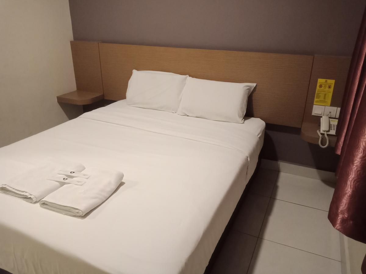 Swing & Pillows - Pj21 Petaling Jaya Extérieur photo